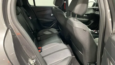 PEUGEOT 208 1.2 PureTech 130 Allure Premium + EAT8