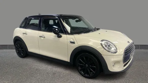MINI HATCHBACK 1.5 Cooper