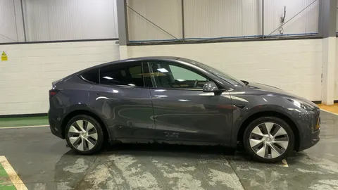 TESLA MODEL Y Long Range AWD Auto