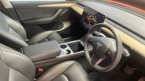 TESLA MODEL Y Long Range AWD Auto