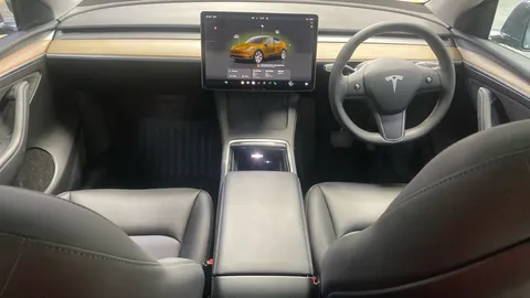 TESLA MODEL Y Long Range AWD Auto