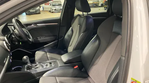 AUDI A3 1.5 TFSI Black Edition S Tronic