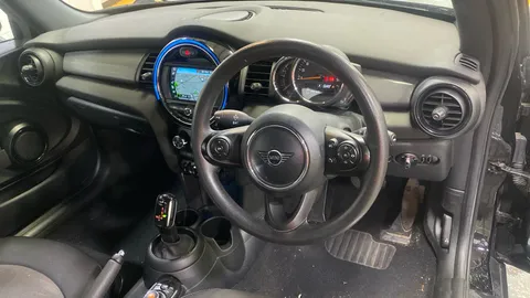 MINI CONVERTIBLE 1.5 Cooper Classic II Auto [Nav Pack]