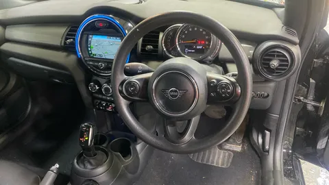 MINI CONVERTIBLE 1.5 Cooper Classic II Auto [Nav Pack]