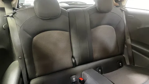 MINI HATCHBACK 1.5 Cooper Classic II [Comfort/Nav Pack]