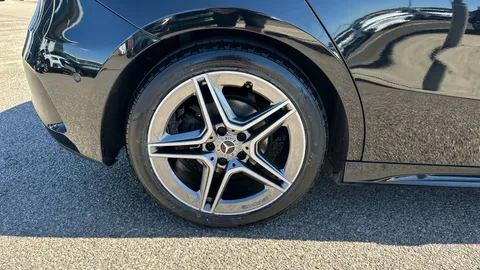 MERCEDES-BENZ A CLASS A180 AMG Line Executive