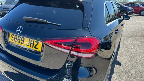 MERCEDES-BENZ A CLASS A180 AMG Line Executive