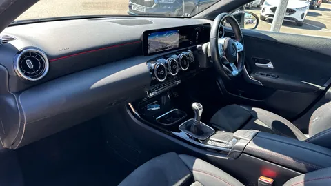 MERCEDES-BENZ A CLASS A180 AMG Line Executive