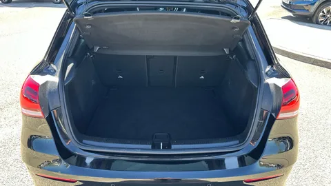 MERCEDES-BENZ A CLASS A180 AMG Line Executive