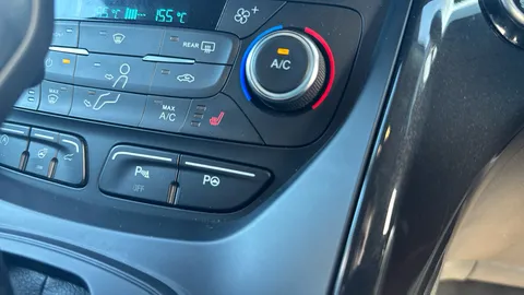 FORD KUGA 2.0 TDCi 180 Titanium X Auto