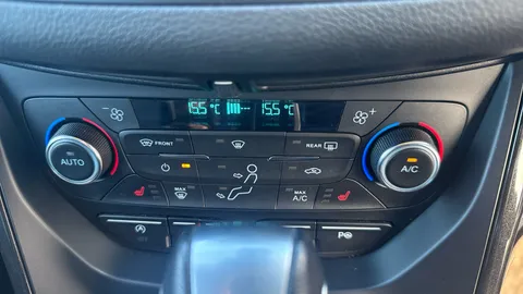 FORD KUGA 2.0 TDCi 180 Titanium X Auto