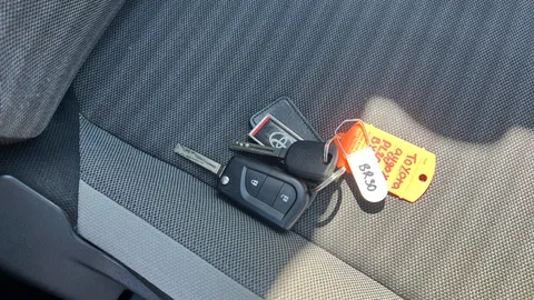 TOYOTA AYGO 1.0 VVT-i X-Trend x-shift