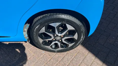 TOYOTA AYGO 1.0 VVT-i X-Trend x-shift