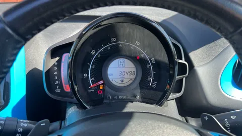 TOYOTA AYGO 1.0 VVT-i X-Trend x-shift