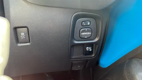 TOYOTA AYGO 1.0 VVT-i X-Trend x-shift