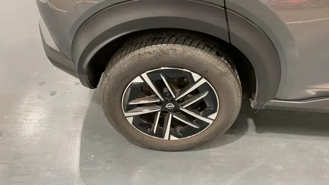 NISSAN JUKE 1.0 DiG-T N-Connecta