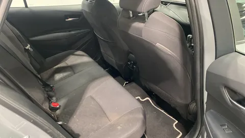 TOYOTA COROLLA 1.8 VVT-i Hybrid Icon Tech CVT