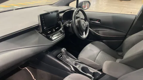 TOYOTA COROLLA 1.8 VVT-i Hybrid Icon Tech CVT