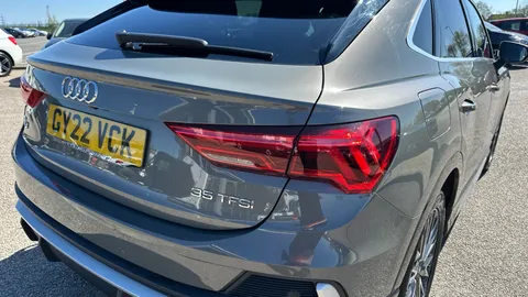 AUDI Q3 35 TFSI S Line S Tronic