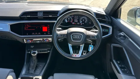 AUDI Q3 35 TFSI S Line S Tronic