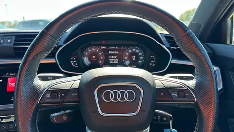 AUDI Q3 35 TFSI S Line S Tronic