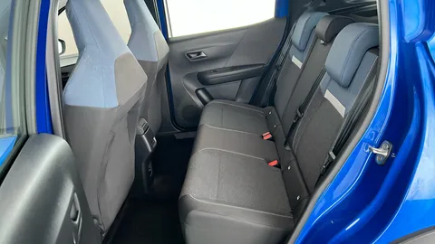 VAUXHALL FRONTERA 83kW Design 44kWh Auto