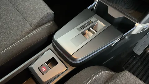 VAUXHALL FRONTERA 83kW Design 44kWh Auto