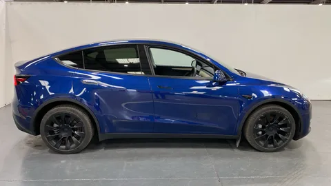 Tesla                     Model Y Long Range AWD 5dr Auto
