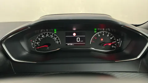 Peugeot 2008 1.2 PureTech Active Premium+