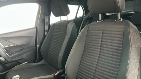 Peugeot 2008 1.2 PureTech Active Premium+