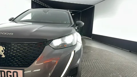 Peugeot 2008 1.2 PureTech Active Premium+