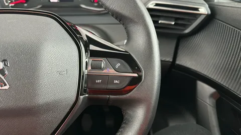 Peugeot 2008 1.2 PureTech Active Premium+