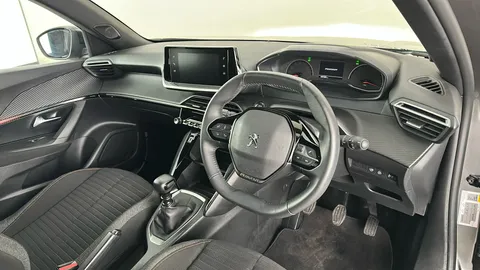 Peugeot 2008 1.2 PureTech Active Premium+