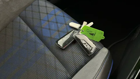 Volkswagen Golf 2.0 TSI 320 R 4Motion DSG