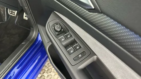 Volkswagen Golf 2.0 TSI 320 R 4Motion DSG