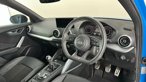 AUDI Q2 30 TFSI Black Edition