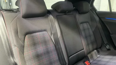 Volkswagen Golf 2.0 TSI GTI