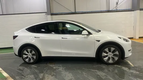Tesla                     Model Y Long Range AWD Auto