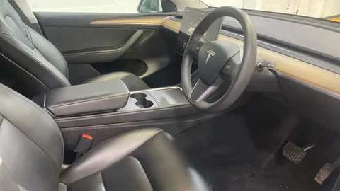 Tesla                     Model Y Long Range AWD Auto