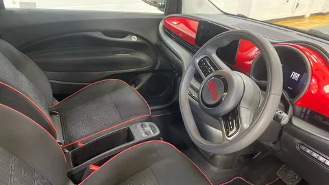 Fiat 500 70kW Red 24kWh Auto