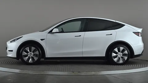 Tesla                     Model Y Long Range AWD Auto