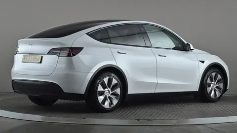 Tesla                     Model Y Long Range AWD Auto