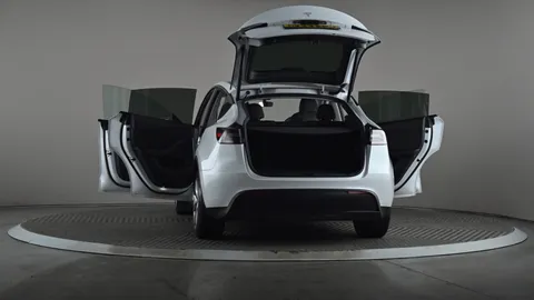Tesla                     Model Y Long Range AWD Auto