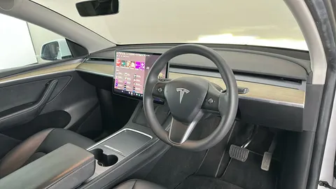 Tesla                     Model Y Long Range AWD Auto