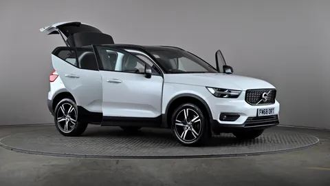 VOLVO XC40 2.0 T4 R DESIGN AWD Geartronic