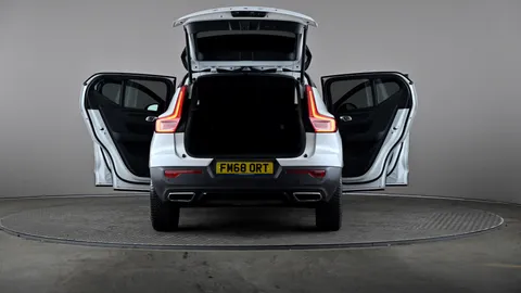 VOLVO XC40 2.0 T4 R DESIGN AWD Geartronic