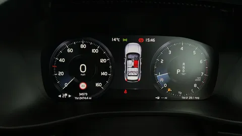 VOLVO XC40 2.0 T4 R DESIGN AWD Geartronic