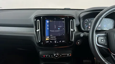 VOLVO XC40 2.0 T4 R DESIGN AWD Geartronic