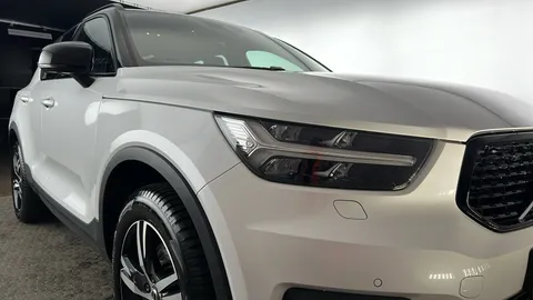 VOLVO XC40 2.0 T4 R DESIGN AWD Geartronic