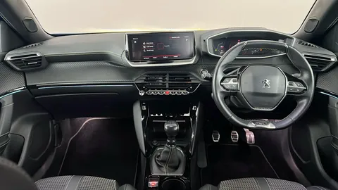 PEUGEOT 2008 1.2 PureTech 130 GT